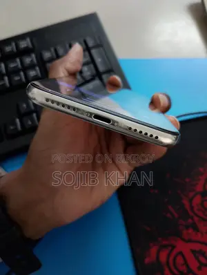 Apple iPhone X (Used)
