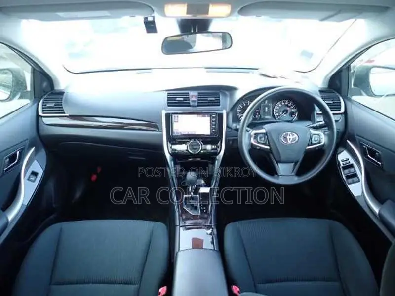 Toyota Premio FL 2020