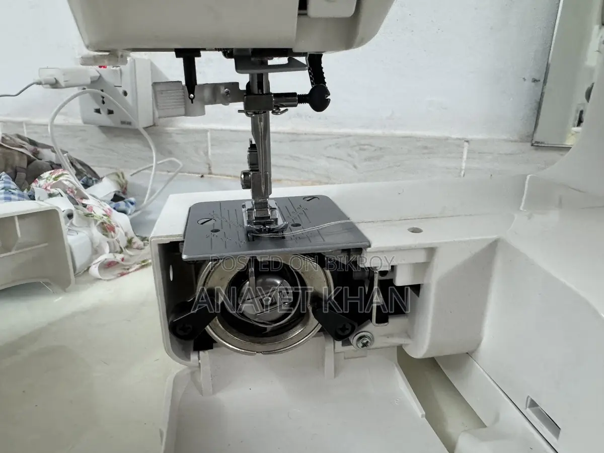 Usha Janome Allure Dlx Sweing