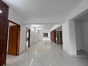 2133 Sqft North & East Corner Apartment for Sale in Sector 4