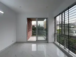 2133 Sqft North-East Corner Apartment for Sale in Sector 4