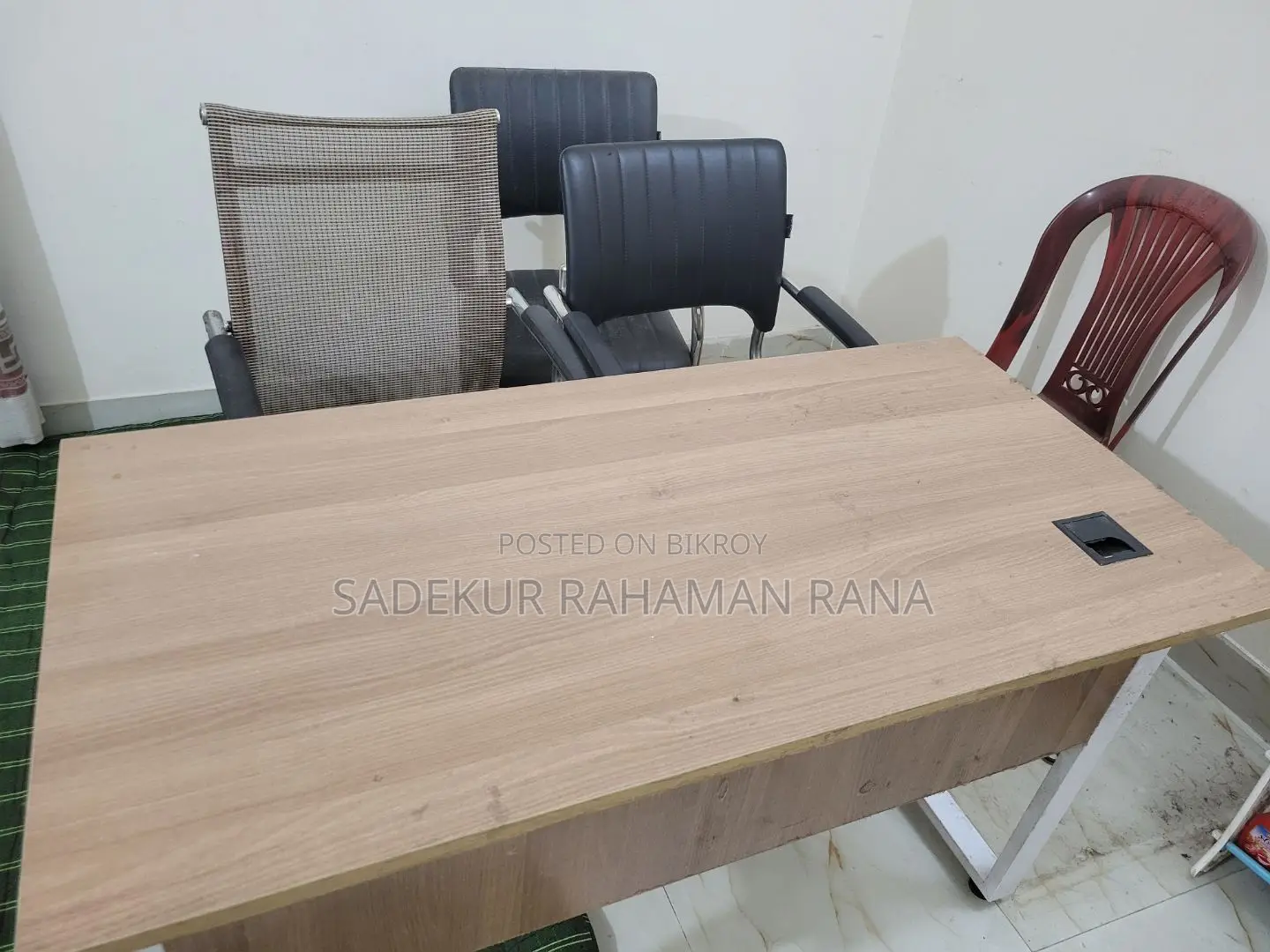 Office Chairs and Computer Table