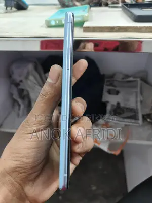 OnePlus 9R 12gb 256 (Used)