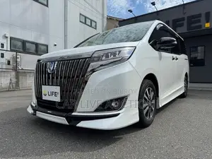 Toyota Esquire hybrid 2021