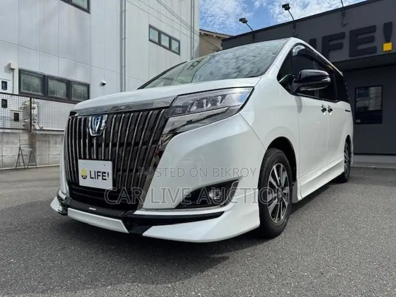 Toyota Esquire hybrid 2021