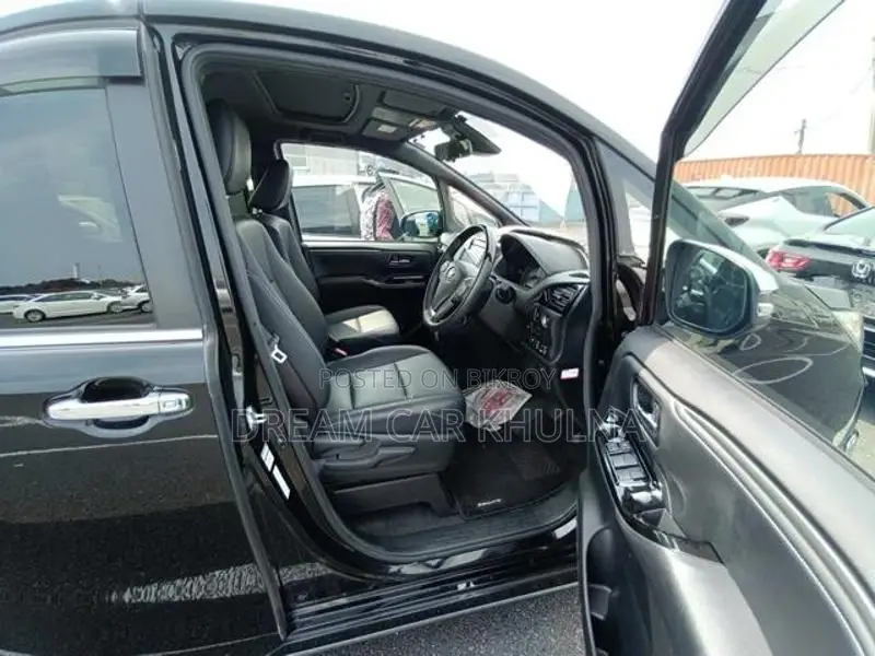 Toyota Esquire Gi Non Hyb Sunroof 2020
