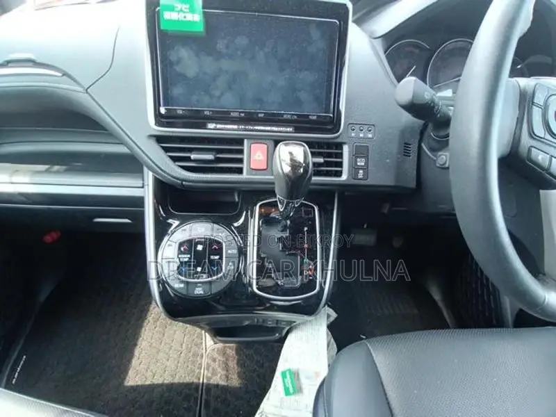 Toyota Esquire Gi Non Hyb Sunroof 2020