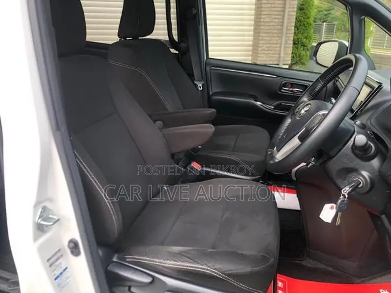 Toyota Esquire Non Hybrid 2021