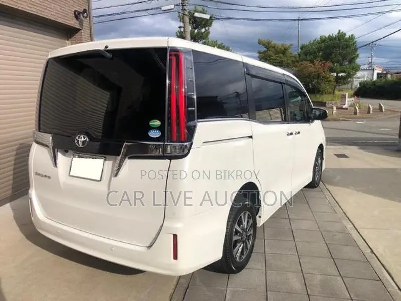 Toyota Esquire Non Hybrid 2021