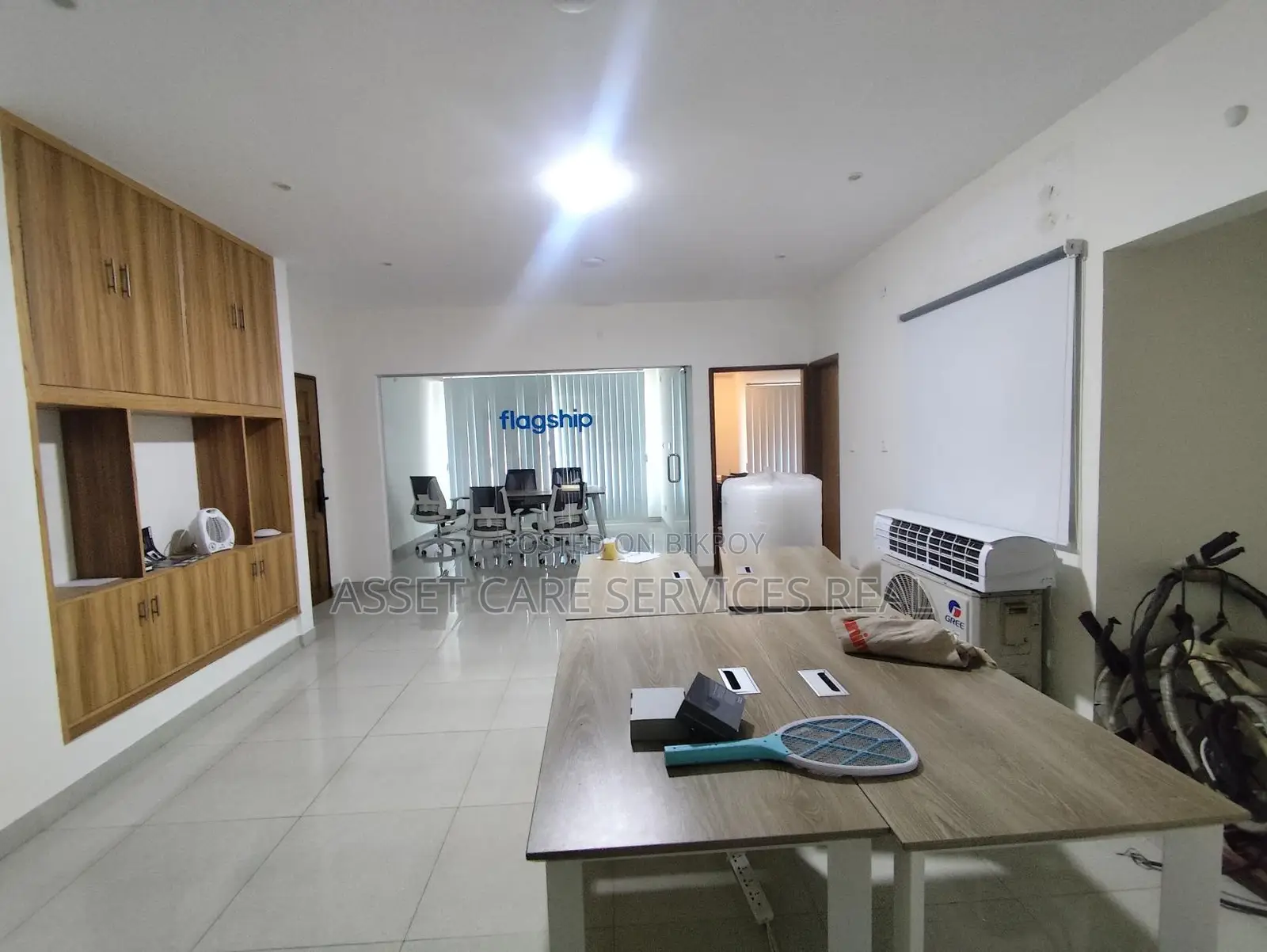 2100-Sqft Lake View Office Space Rent In Gulshan-1