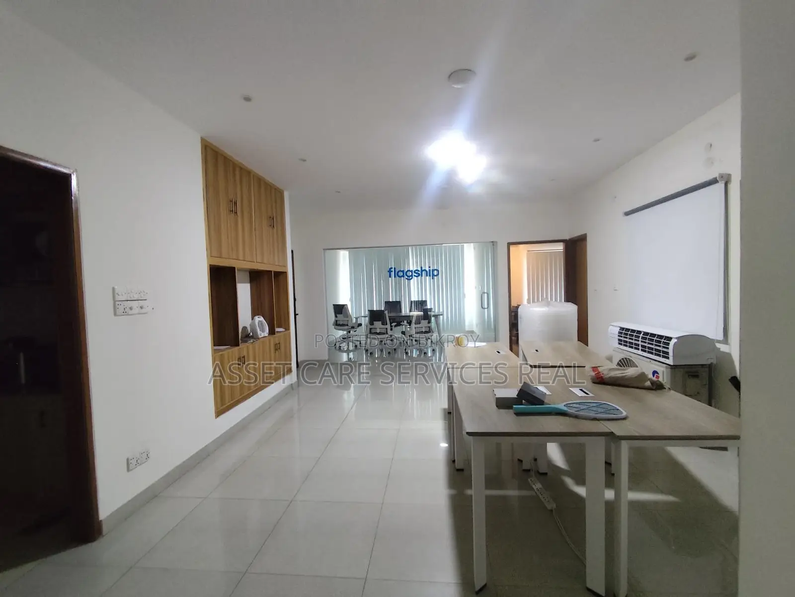 2100-Sqft Lake View Office Space Rent In Gulshan-1
