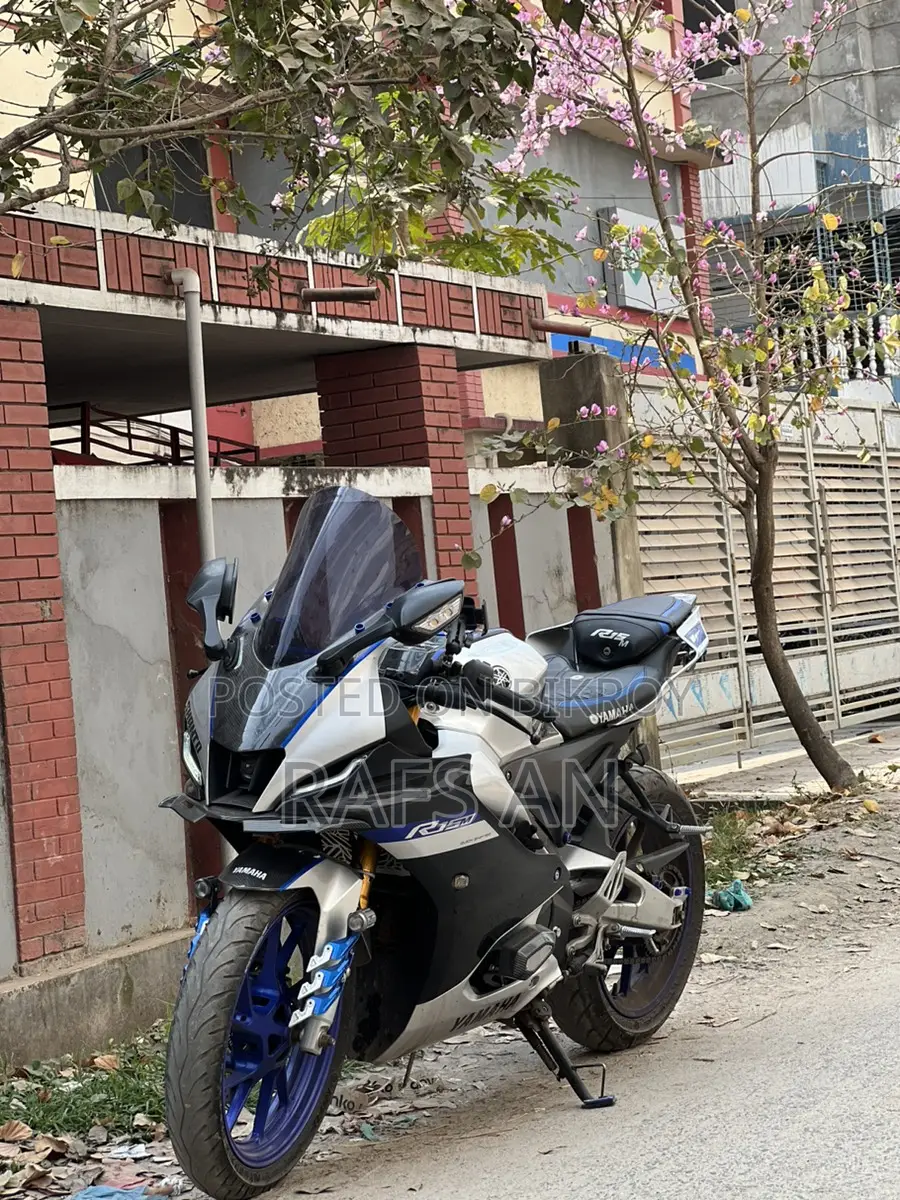 Yamaha R15M BS7 ` 2024