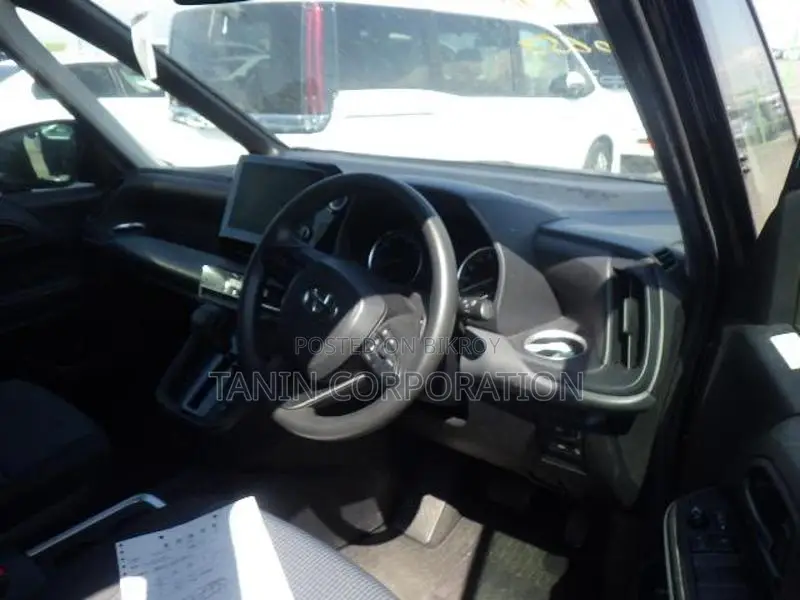 Toyota Noah Hybrid X 2 Door PW 2022