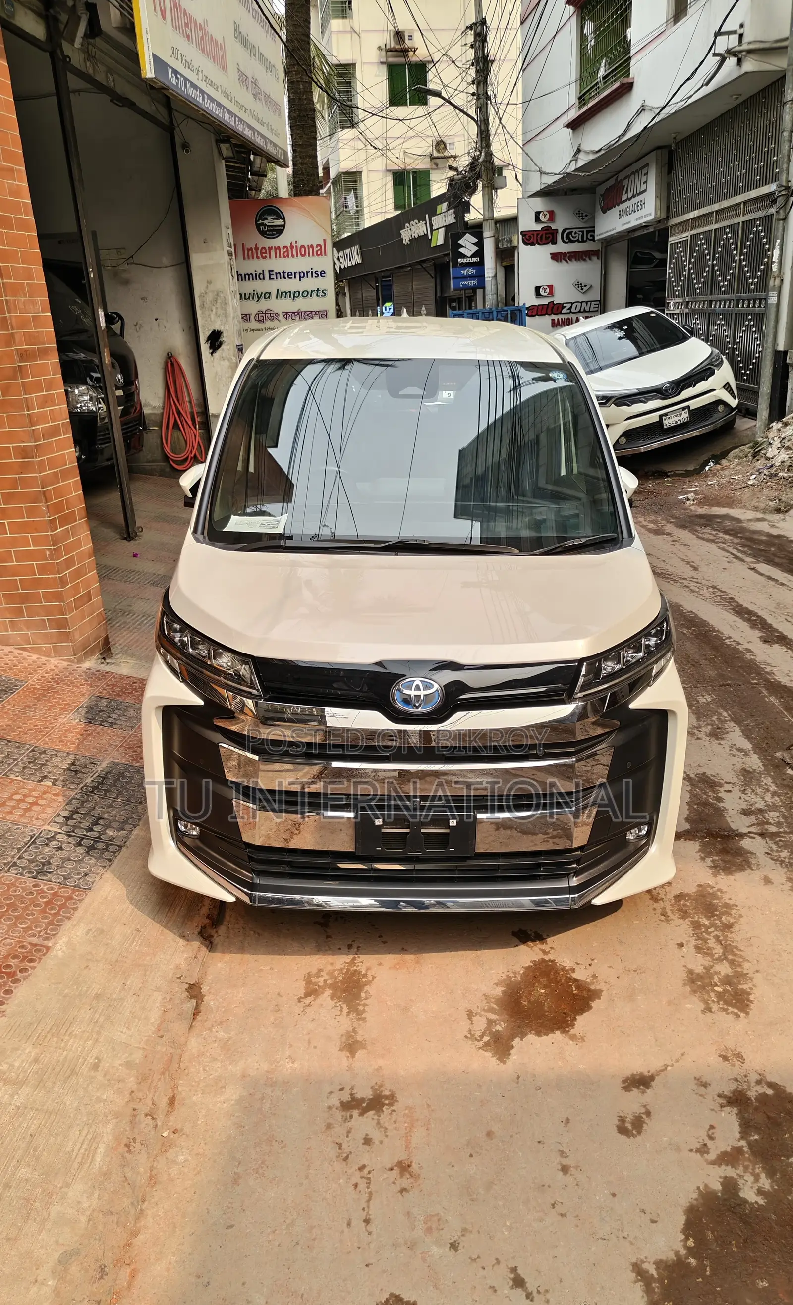 Toyota Noah 2DOOR POWER PUSH SZ 2022