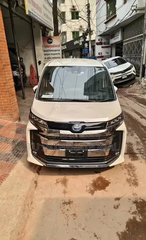 Toyota Noah 2DOOR POWER PUSH SZ 2022