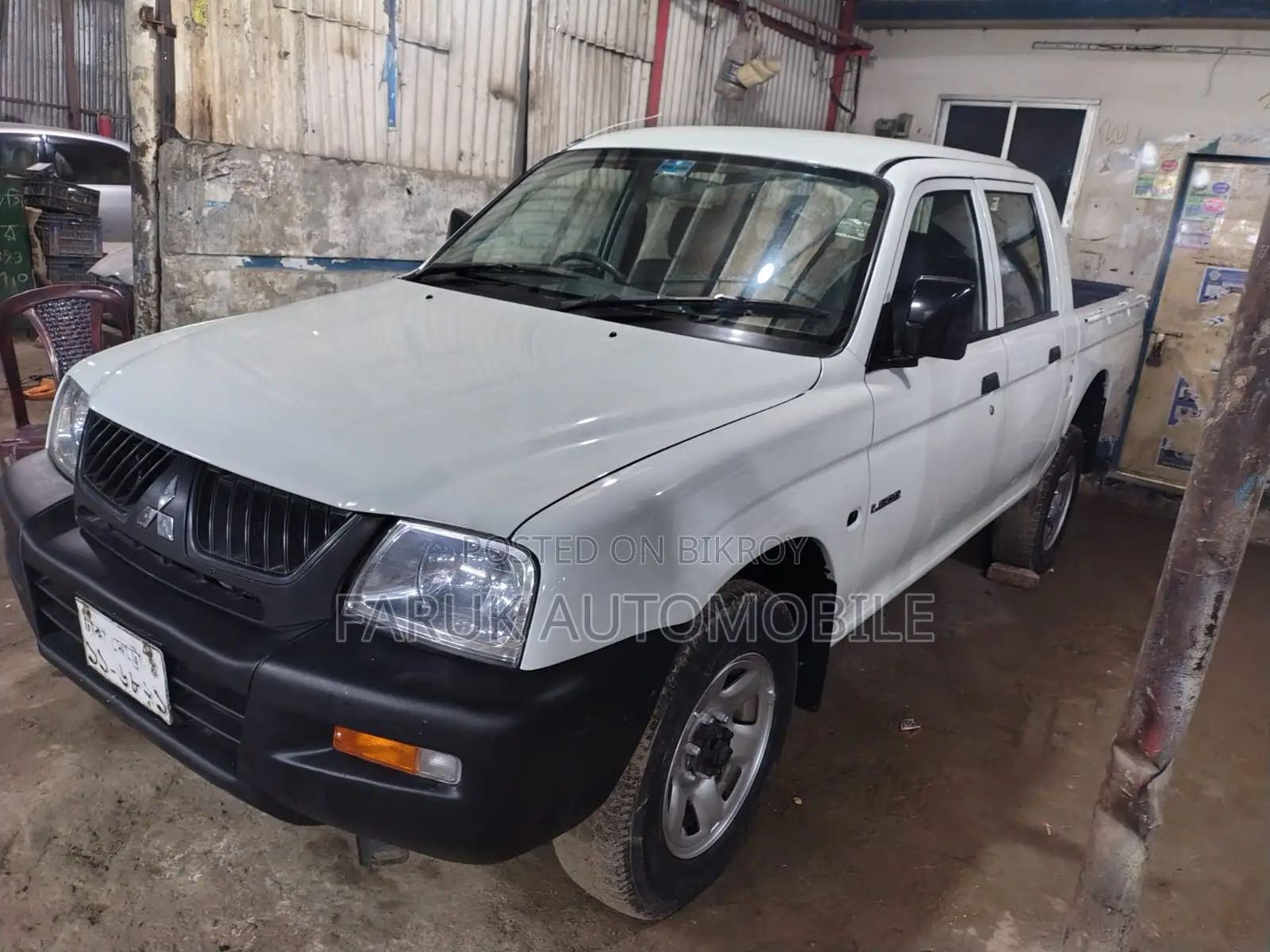 Mitsubishi L200 2005