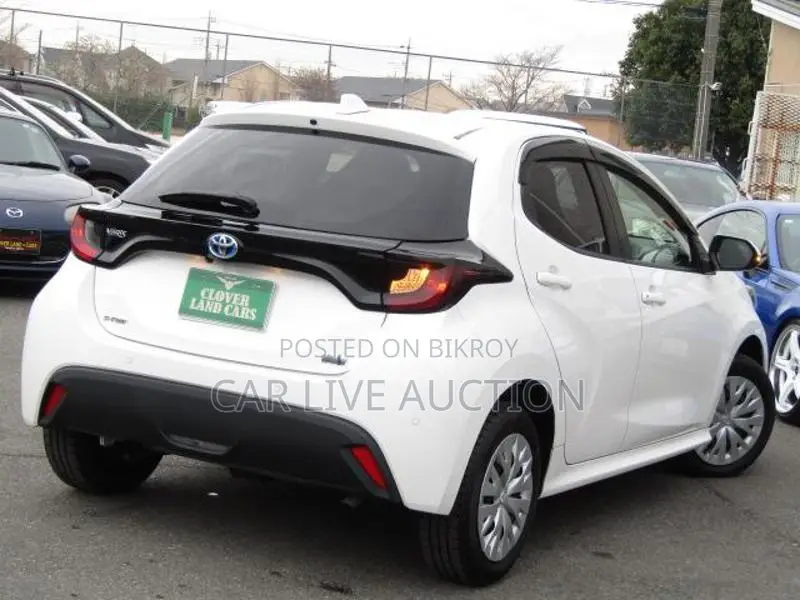 Toyota Yaris Hybrid X package 2021