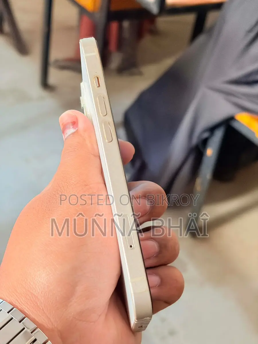 Apple iPhone 14 (Used)
