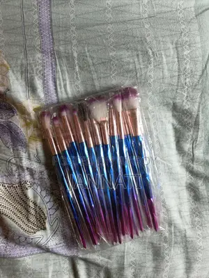 মেকাপ ব্রাশ সেট