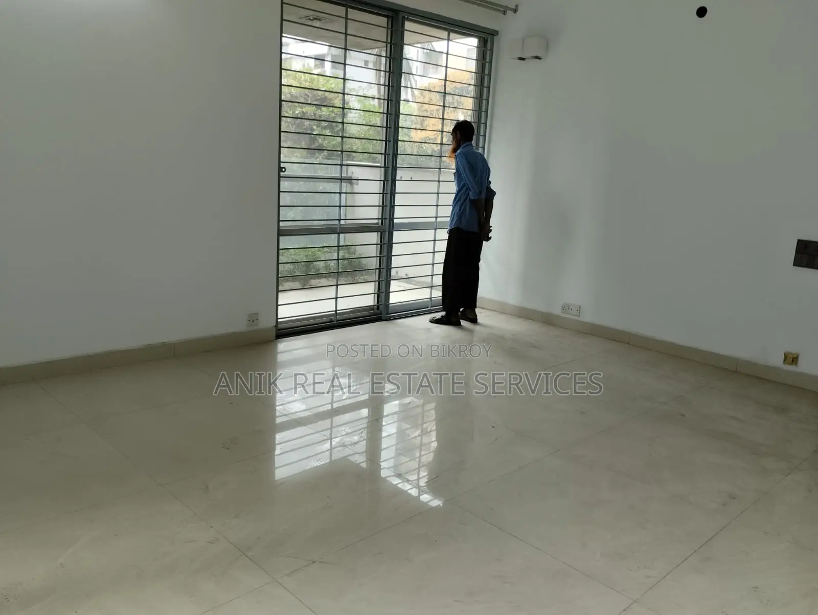 Good Quality 4000 Sft Un Farnised Flat Rent At Gulshan North