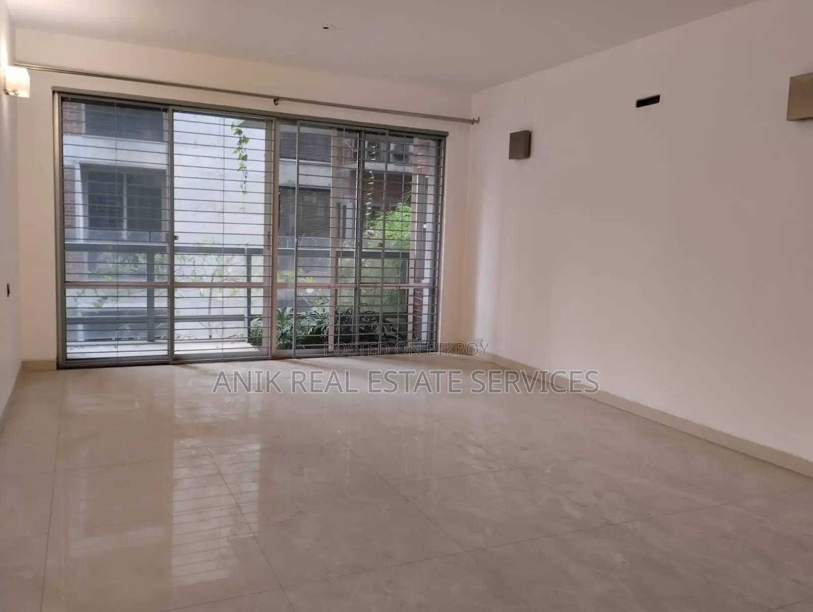 Good Quality 4000 Sft Un Farnised Flat Rent At Gulshan North