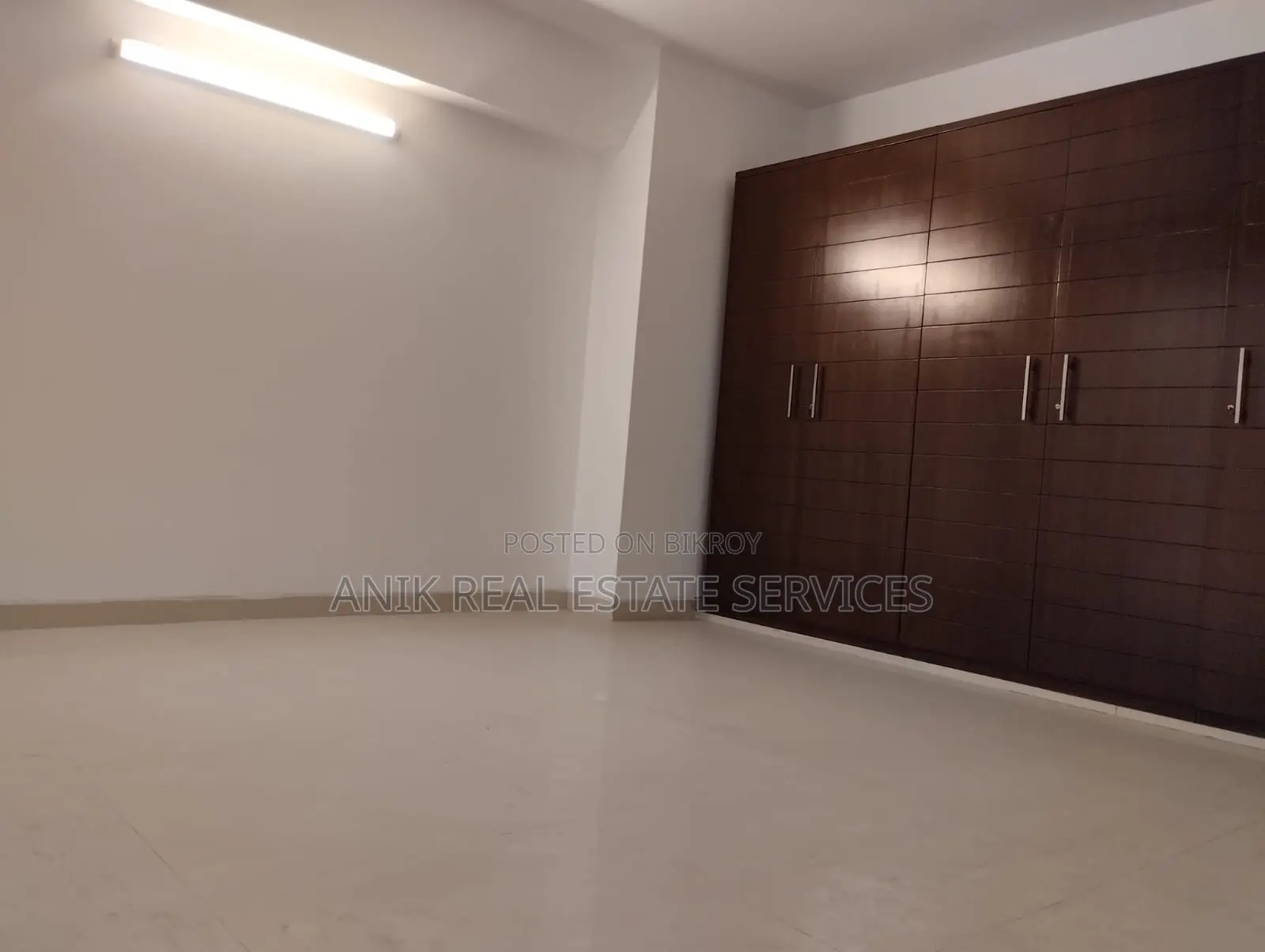 Good Quality 4000 Sft Un Farnised Flat Rent At Gulshan North
