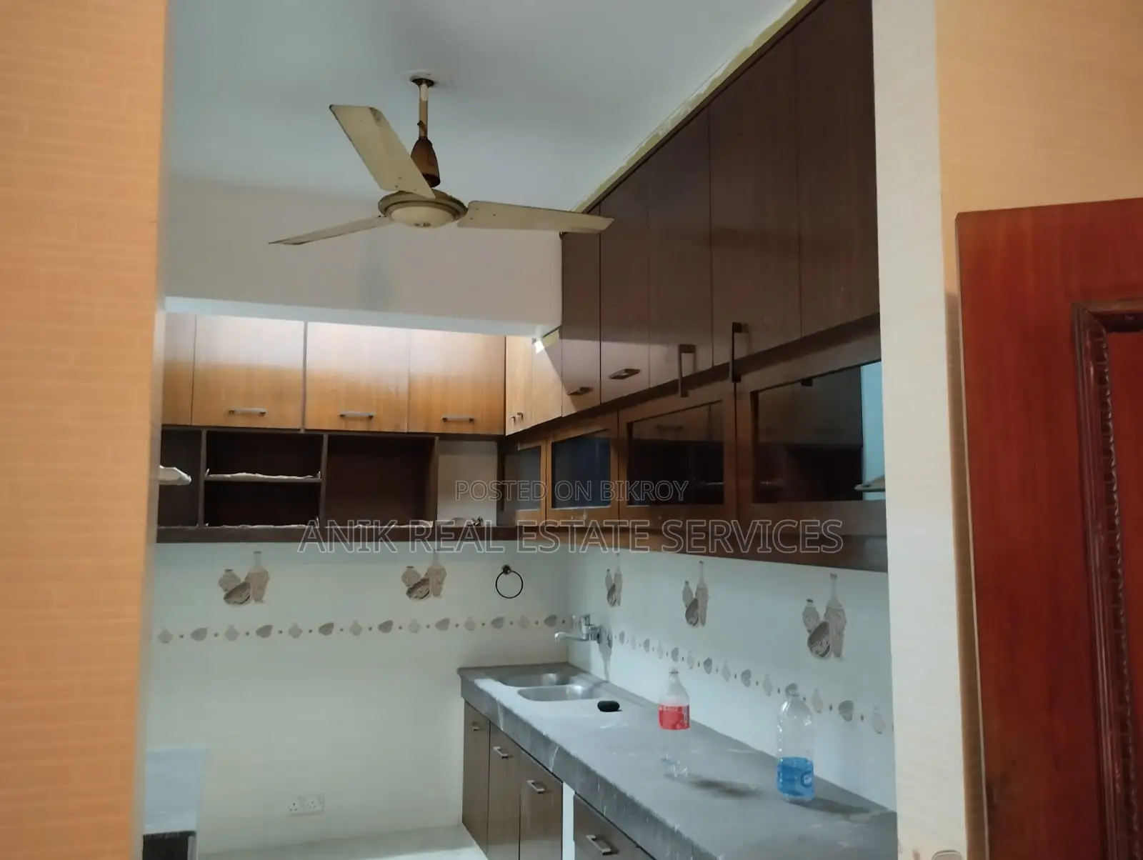 Good Quality 4000 Sft Un Farnised Flat Rent At Gulshan North