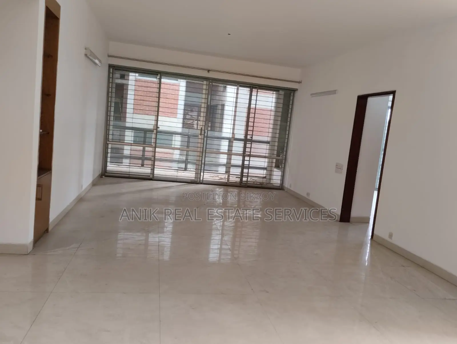 Good Quality 4000 Sft Un Farnised Flat Rent At Gulshan North