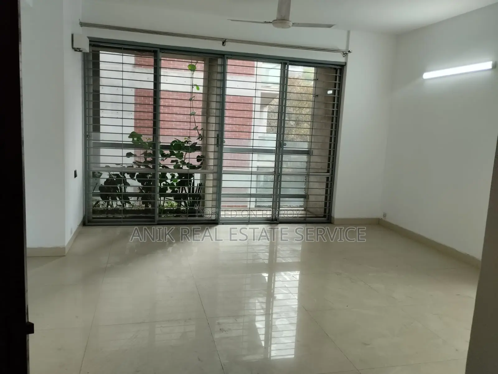 Good Quality 4000 Sft Un Farnised Flat Rent At Gulshan North
