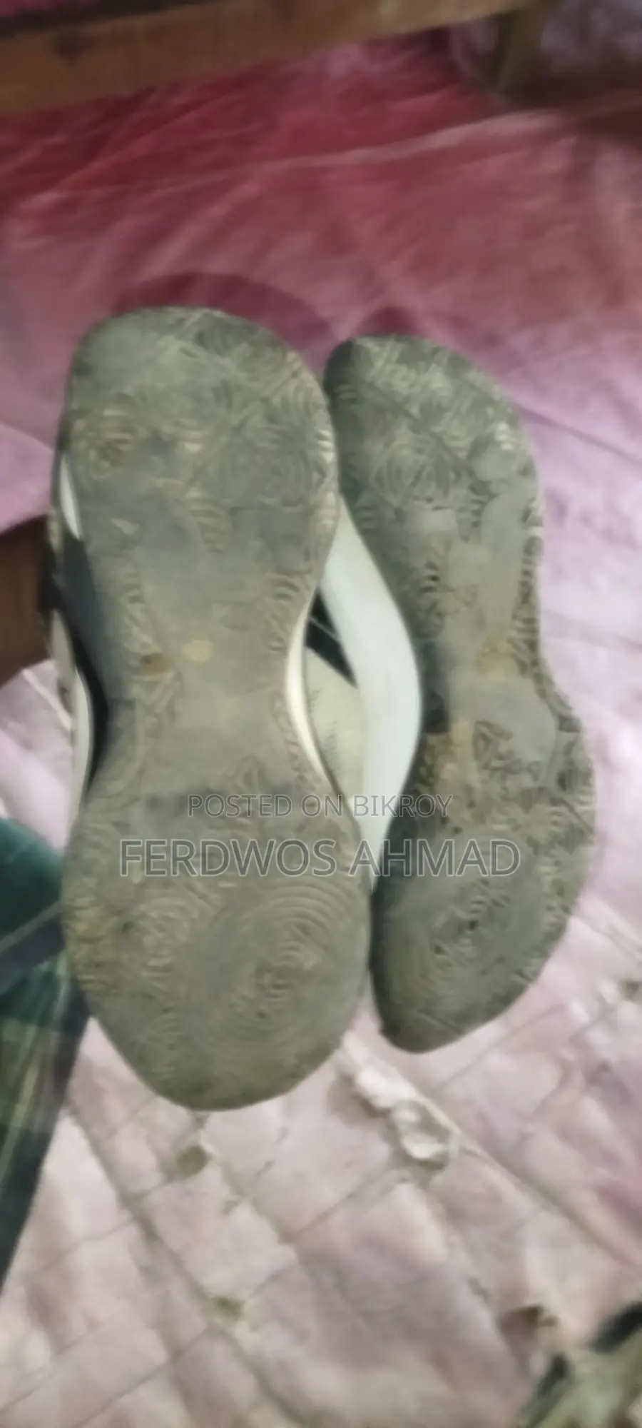 রেডটেপ অরিজিনাল জুতা