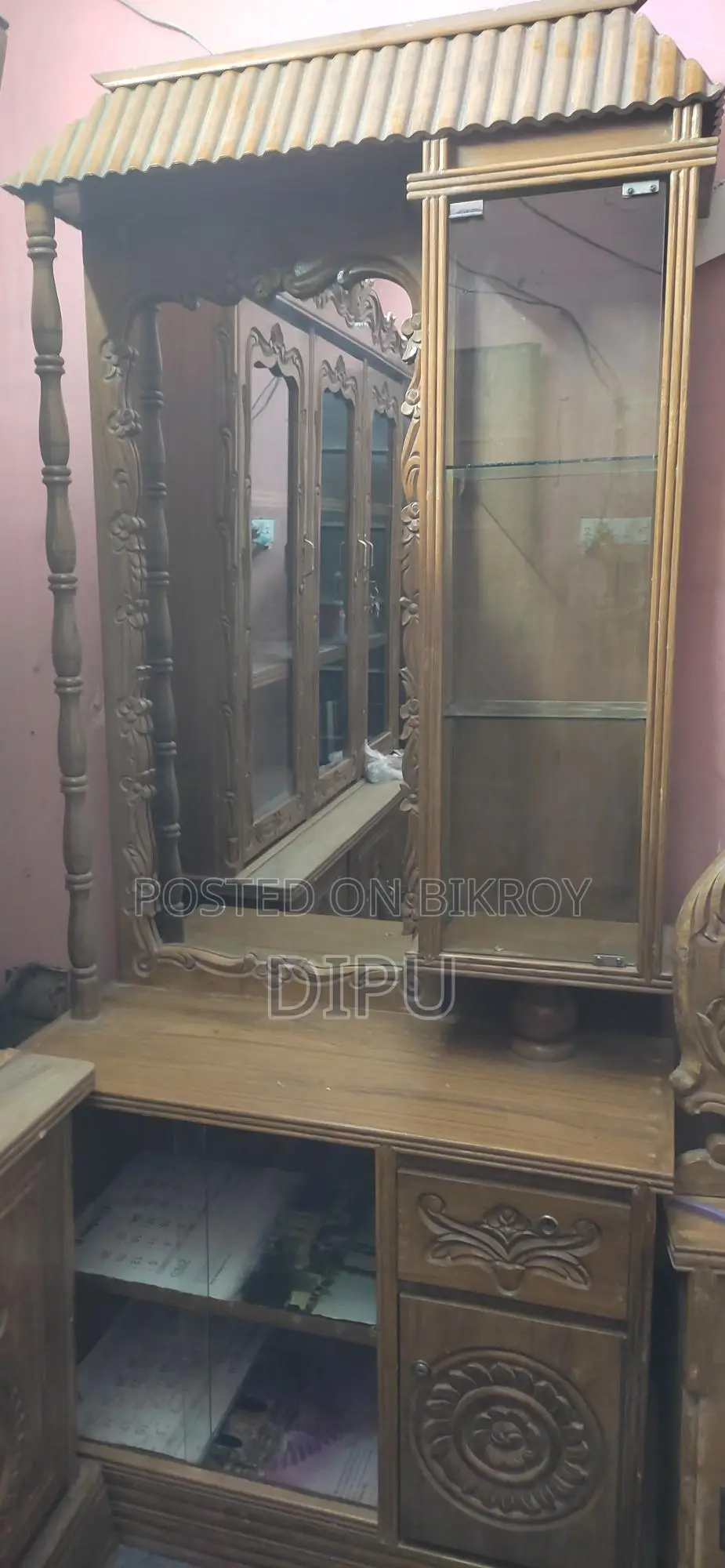 Dressing Table for Sale.. 3ft.. 6.5 ft Long Segun