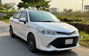Toyota Axio . 2015