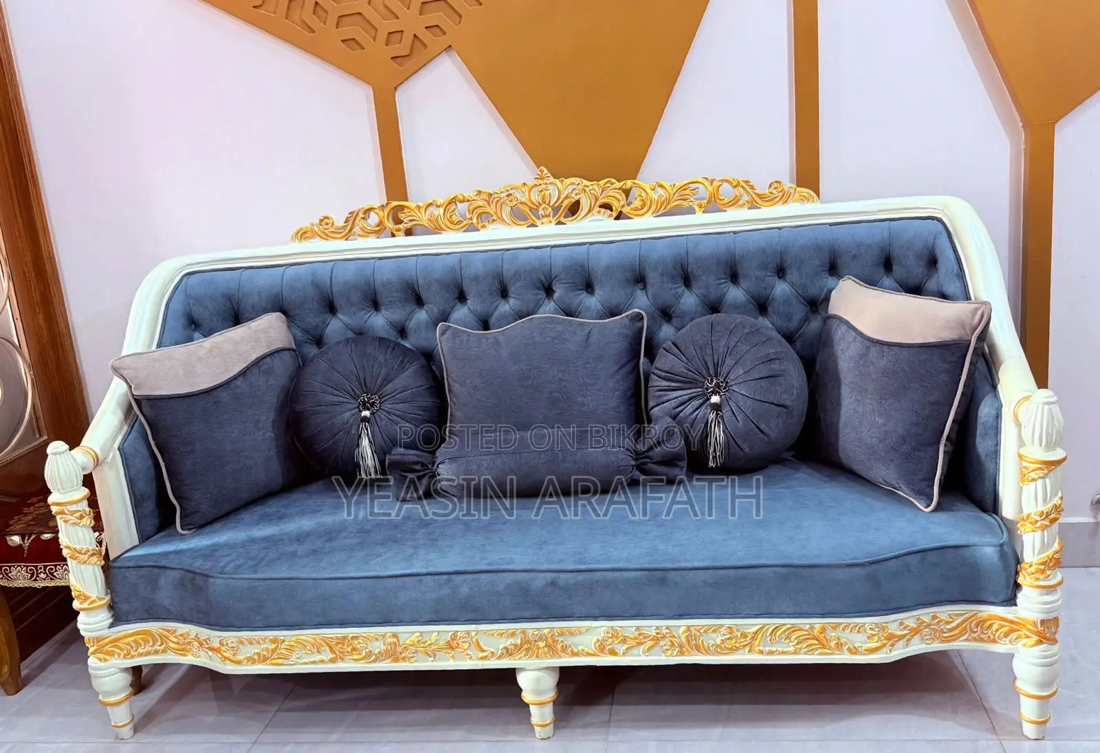 Turkish Design Sofa (almost New)
