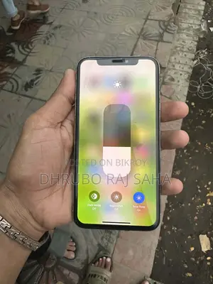 Apple iPhone XS (Used)