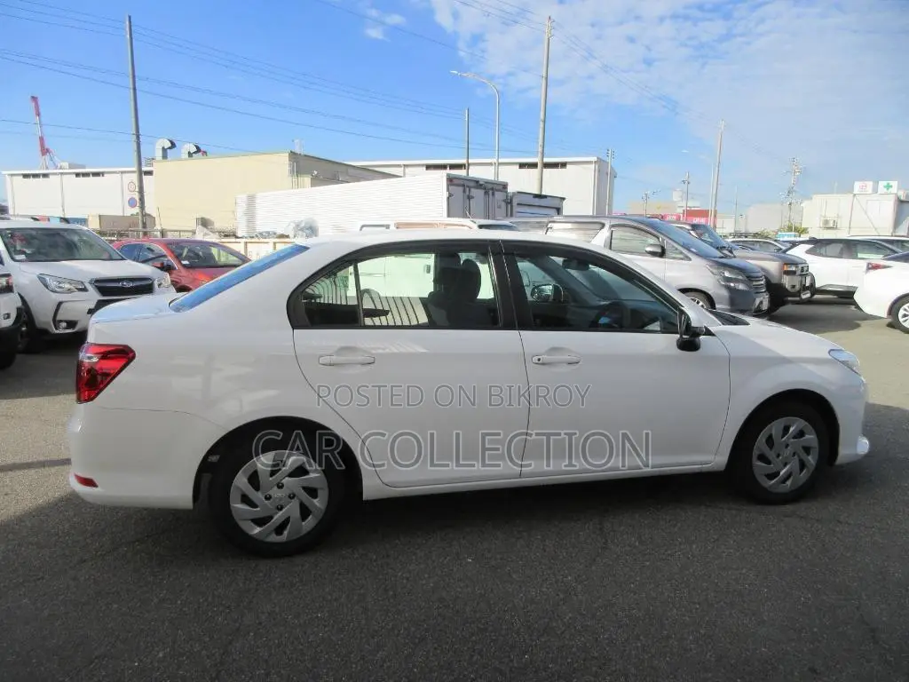 Toyota Axio Ex Hybrid 2021