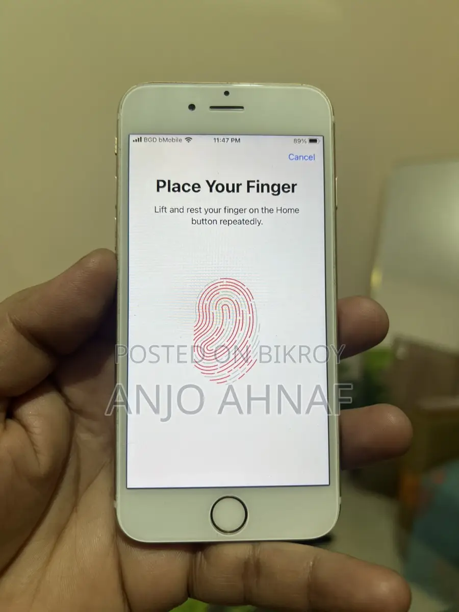 Apple iPhone 6S . (Used)