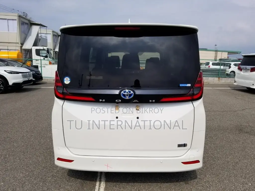 Toyota Noah Z PACKAGE PUSH-HV 2022