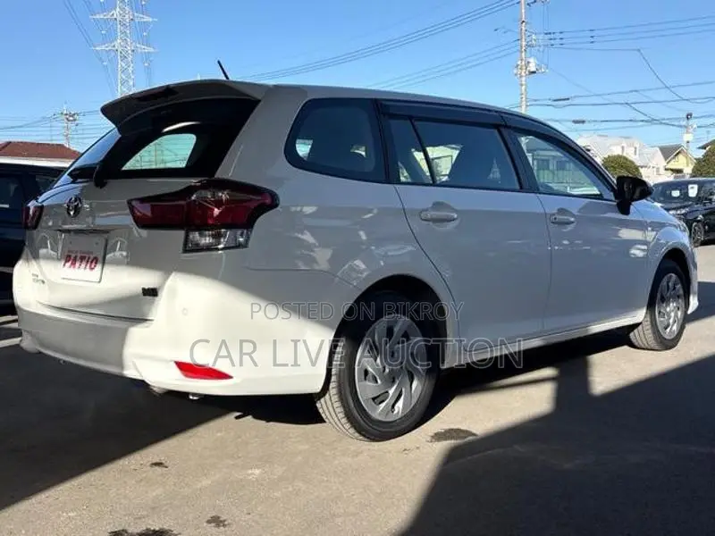 Toyota Fielder Hybrid EX pre order 2021