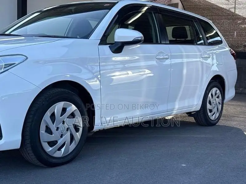 Toyota Fielder Hybrid EX pre order 2021