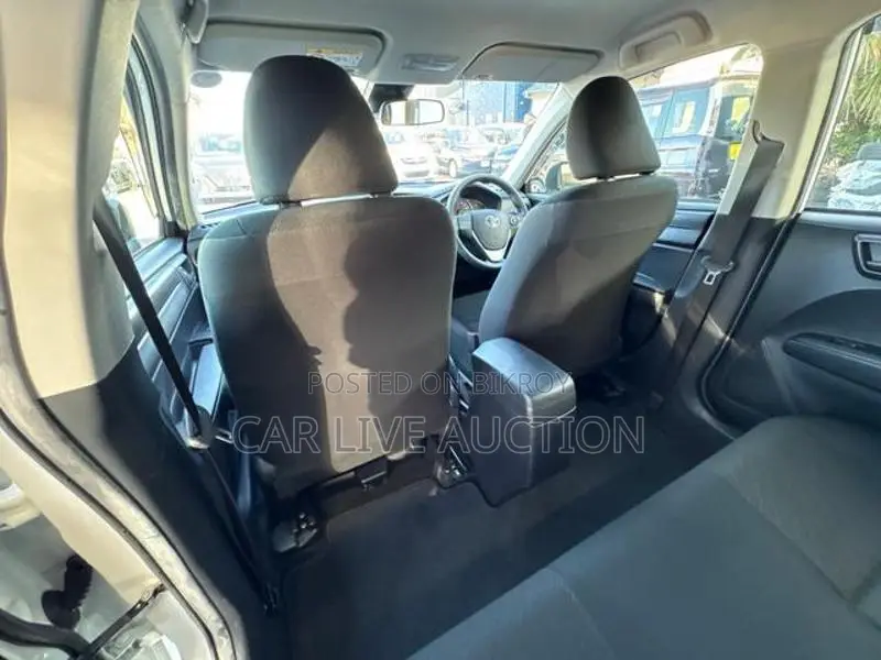 Toyota Fielder Hybrid EX pre order 2021
