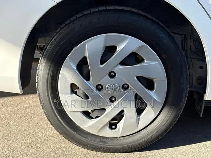 Toyota Fielder Hybrid EX pre order 2021