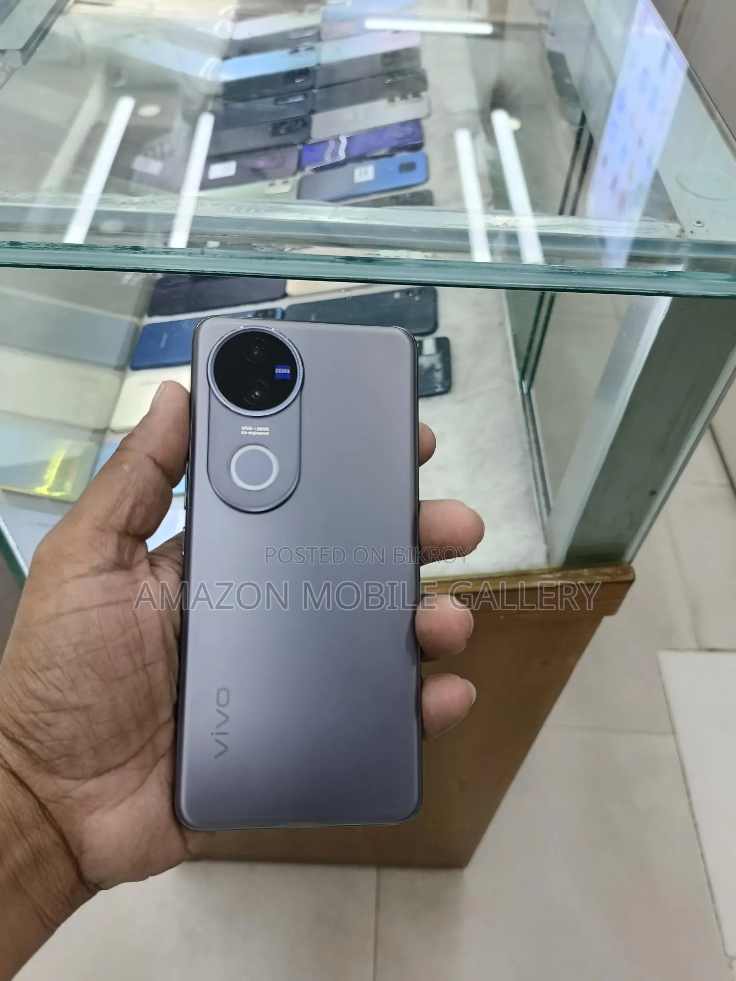 Vivo V50 12/256 (Official) (Used)