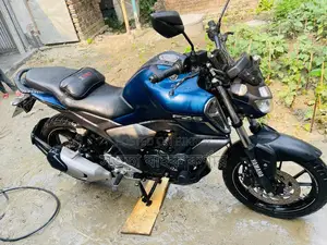 Yamaha FZS V3 . 2022