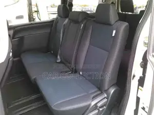 Toyota Noah X pkg 2021