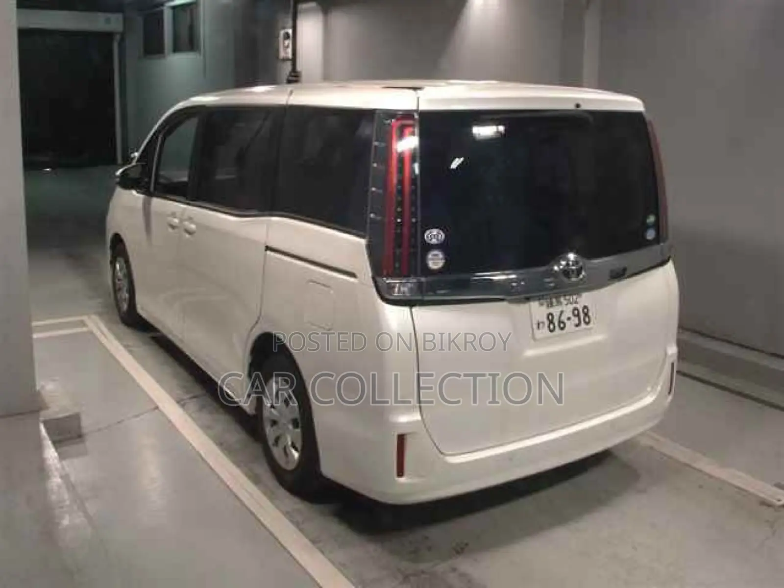 Toyota Noah X pkg 2021