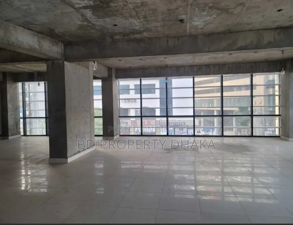 7000 Sqft Brand new building open Commercial space rent in Gulshan