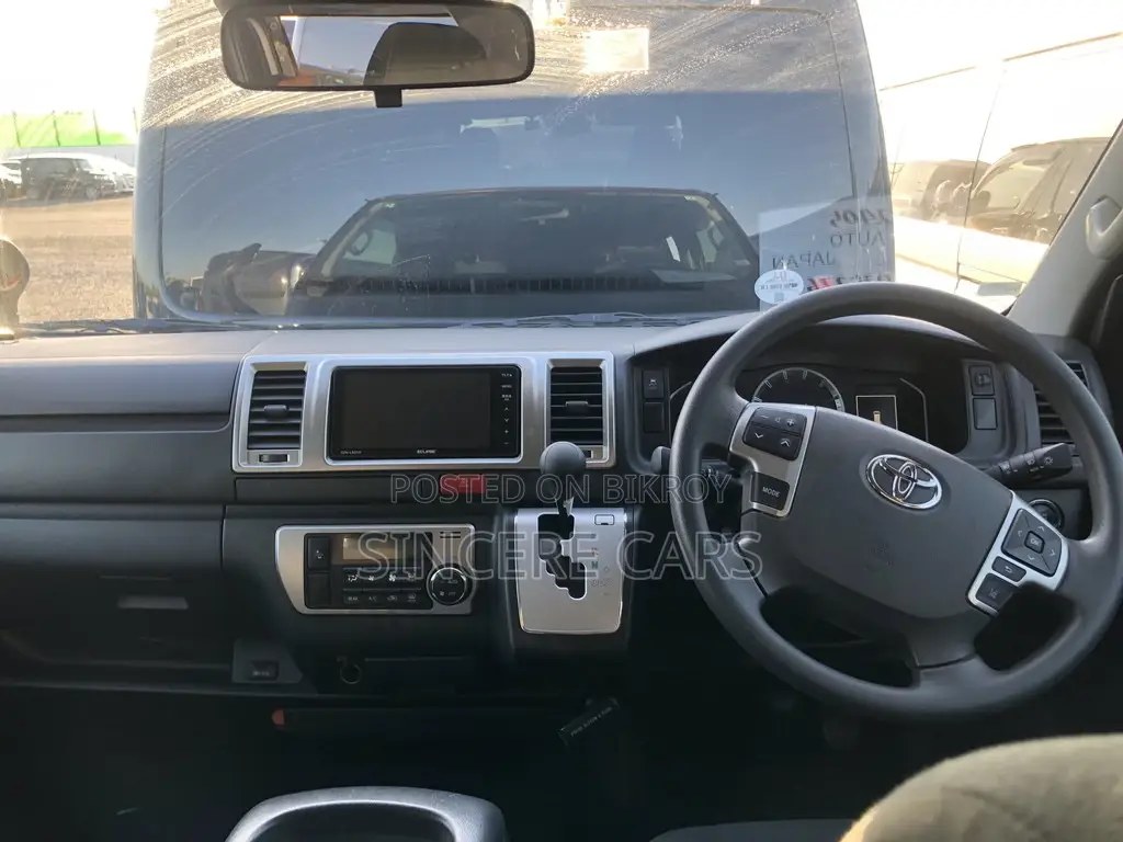 Toyota Hiace SUPER GL 44000 KM 2021