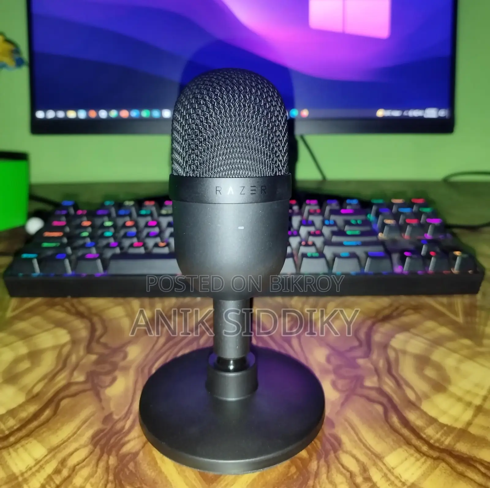 Razer Seiren Mini USB condenser microphone