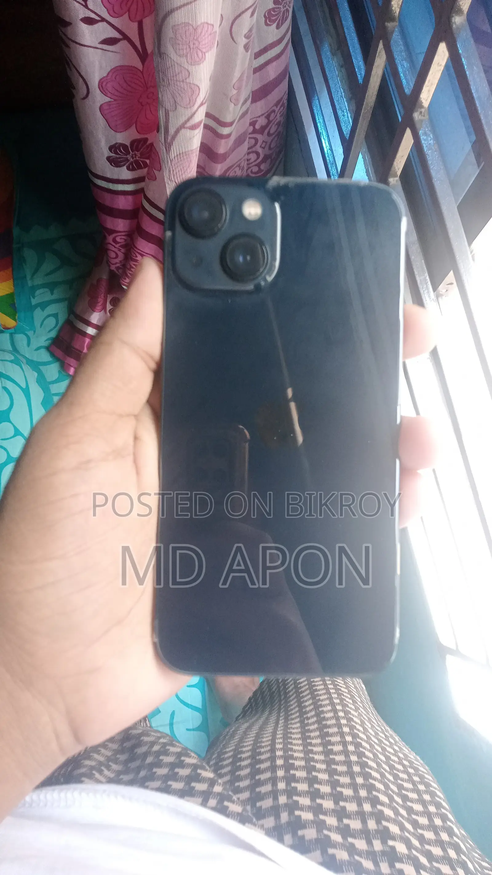 Apple iPhone 13 (Used)