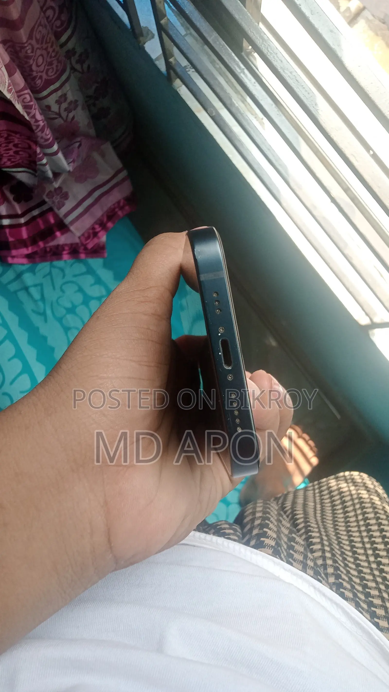 Apple iPhone 13 (Used)